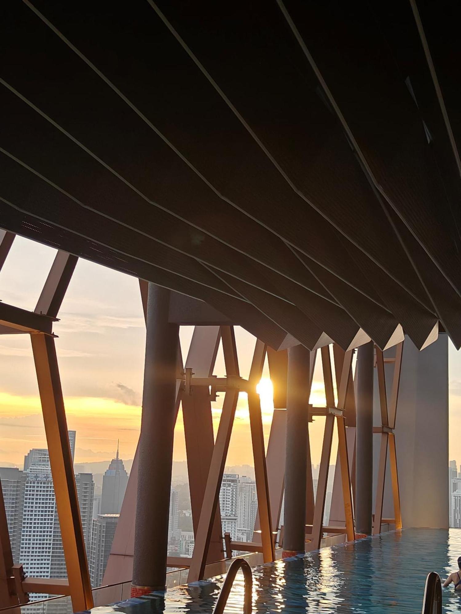 Scarletz Suites Twin Tower Klcc Kuala Lumpur By Okidoki Dış mekan fotoğraf